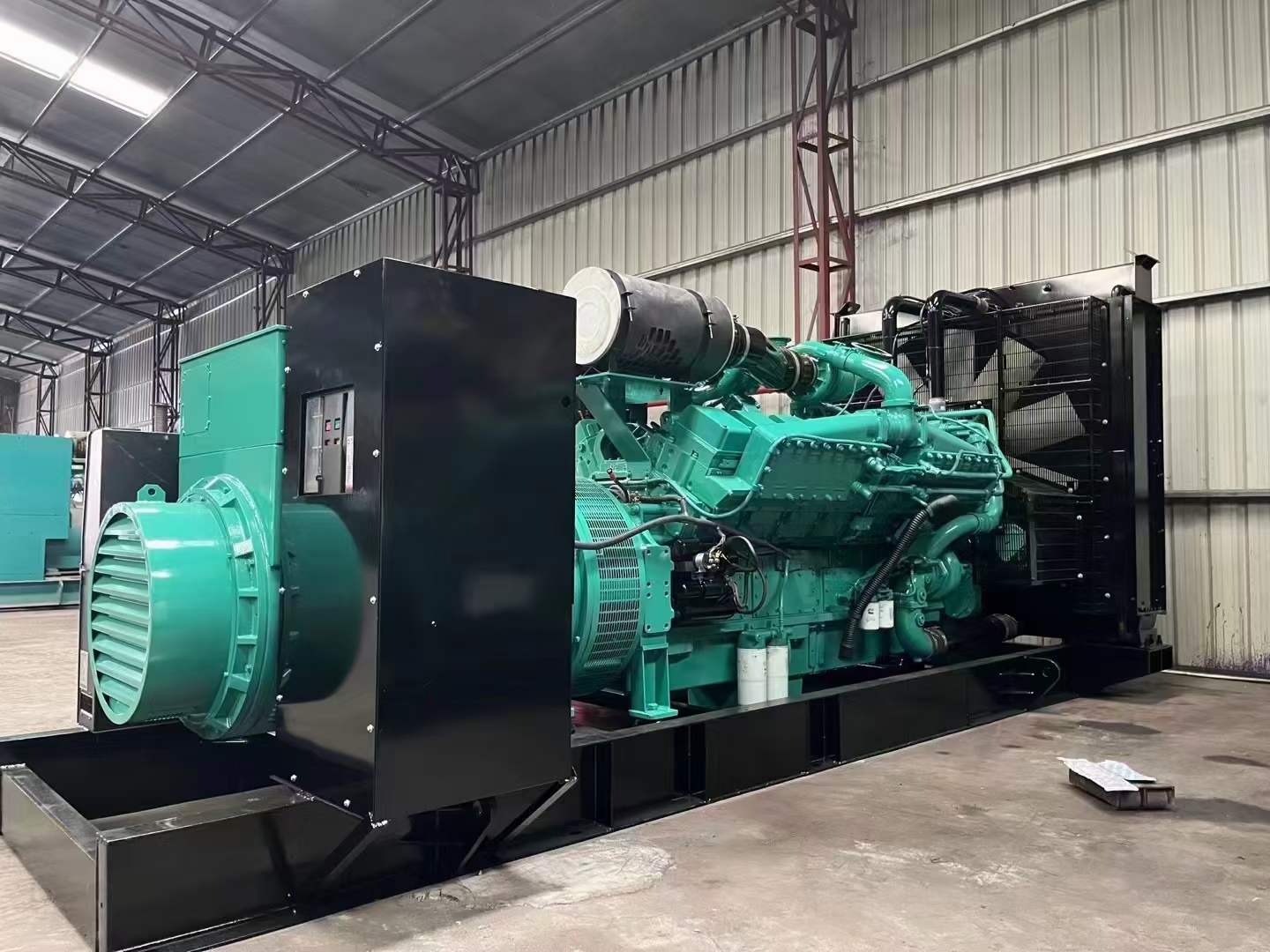 台江如何降低 800kW 柴油发电机输出电流的波动？