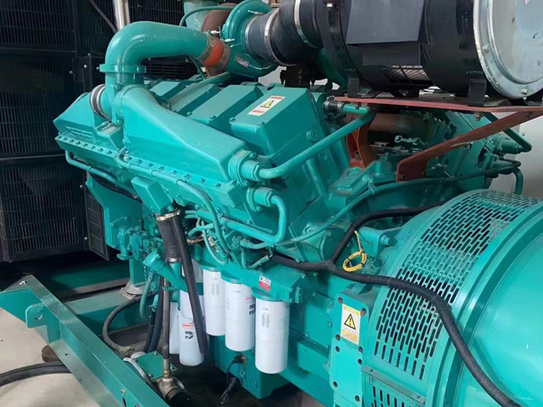 台江更换100kW柴油发电机组机油时，需要注意哪些事项？